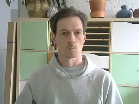 snowypaul11 online show from April 13, 12:42 pm