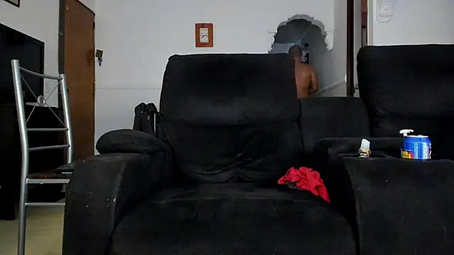 Snapshot of dylanstrong_ chatting on February 2, 12:19 am dylanstrong online show from February 2, 12:19 am
