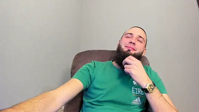 Snapshot of A_____________ chatting on February 9, 10:00 pm A online show from February 9, 10:00 pm