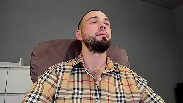 Snapshot of A_____________ chatting on September 27, 7:20 pm A online show from September 27, 7:20 pm