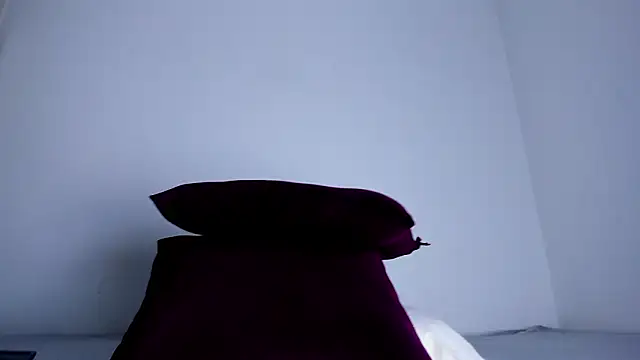 Skarleth69 online show from January 19, 2:48 am