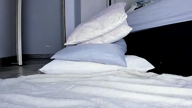 Skarleth69 online show from March 12, 11:47 am