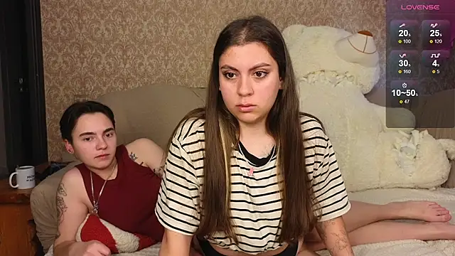 twobabesweet online show from September 25, 2:50 am