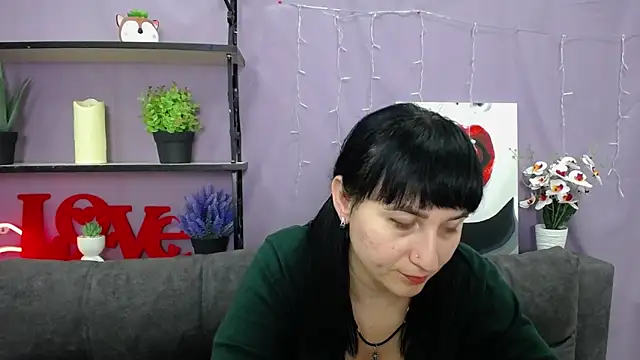 NinaFlawlees online show from March 13, 11:38 pm