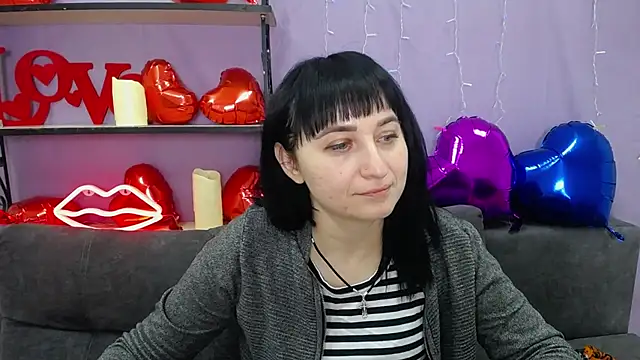 NinaFlawlees online show from March 2, 4:39 am