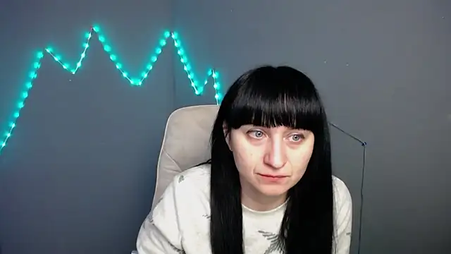 NinaFlawlees online show from April 22, 5:58 am
