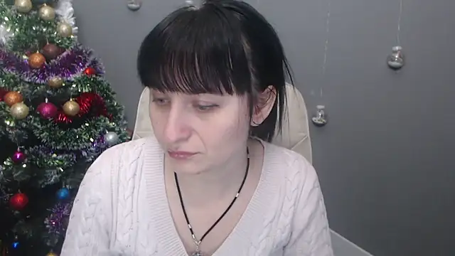 NinaFlawlees online show from December 19, 1:02 pm