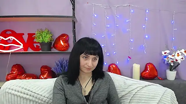 NinaFlawlees online show from March 8, 1:39 am