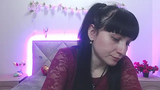 NinaFlawlees online show from April 16, 12:06 pm