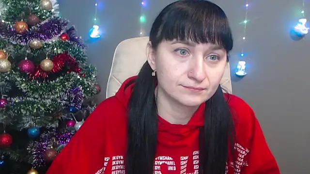 NinaFlawlees online show from December 5, 6:45 am