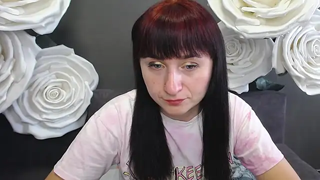 NinaFlawlees online show from September 20, 11:59 am