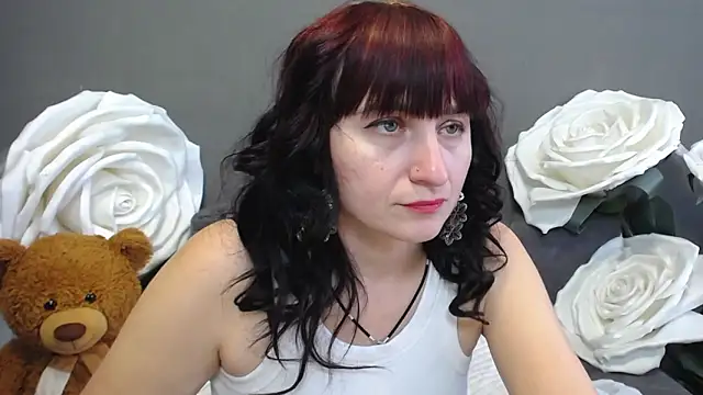 NinaFlawlees online show from October 14, 11:55 am