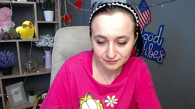 NinaFlawlees online show from July 7, 6:47 am