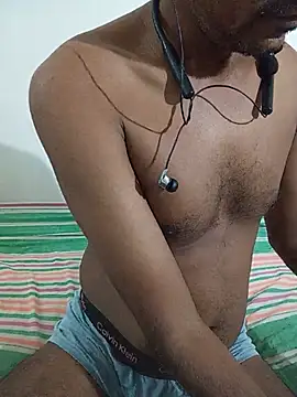 robinsan1010 online show from June 8, 3:45 pm