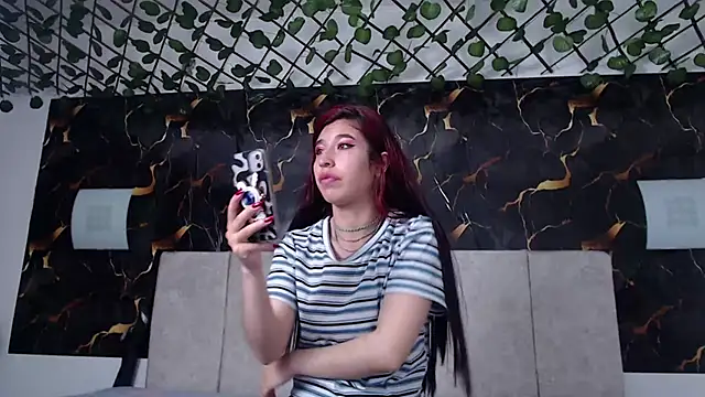 adriscute online show from May 8, 3:43 am