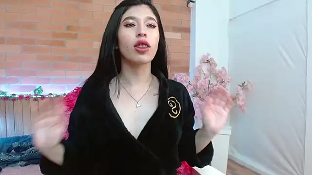 adriscute online show from June 15, 2:23 am