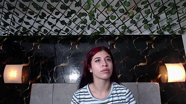 adriscute online show from April 15, 7:18 pm