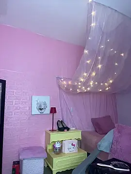 adriscute online show from May 28, 3:25 am