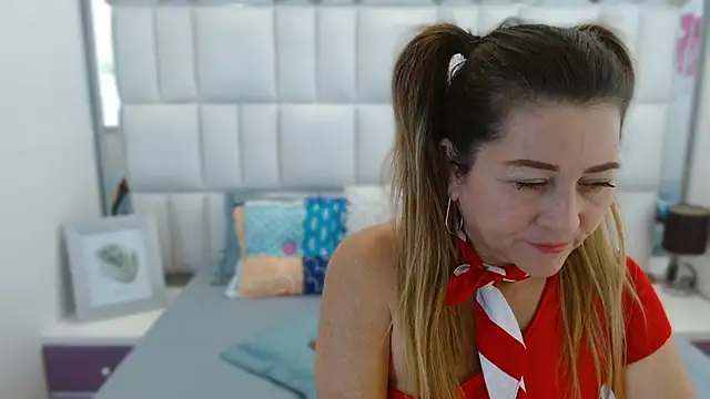 Danna Wester online show from September 18, 2:31 pm