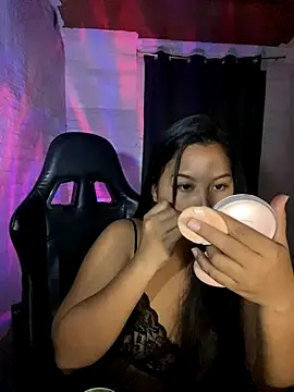 Aalexandrea online show from November 4, 9:40 pm