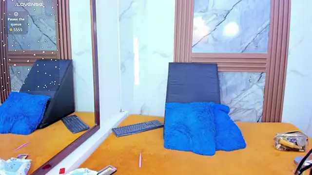 HannyMansonh online show from December 14, 3:57 am