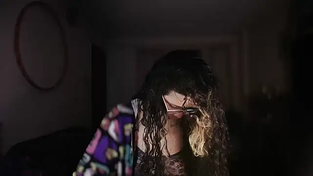 Hathorlove online show from April 1, 1:19 am