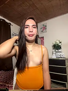 Snapshot of Msyensmith chatting on November 11, 1:00 am Msyensmith online show from November 11, 1:00 am