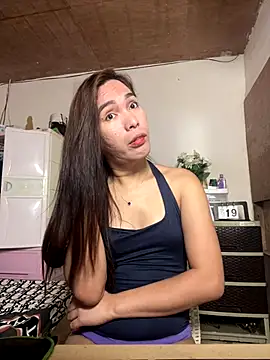 Snapshot of Msyensmith chatting on November 18, 2:16 am Msyensmith online show from November 18, 2:16 am