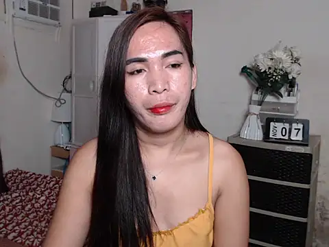 Snapshot of Msyensmith chatting on November 7, 1:59 pm Msyensmith online show from November 7, 1:59 pm