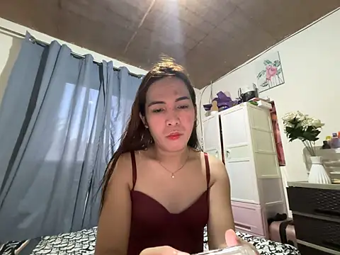 Msyensmith online show from May 9, 8:18 am