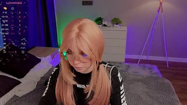 Snapshot of zelda_1 chatting on November 8, 11:47 am zelda 1 online show from November 8, 11:47 am