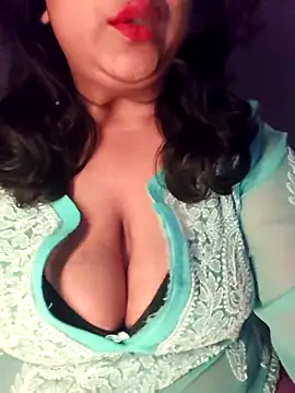 Snapshot of sassy_horny chatting on February 19, 7:37 pm sassy horny online show from February 19, 7:37 pm