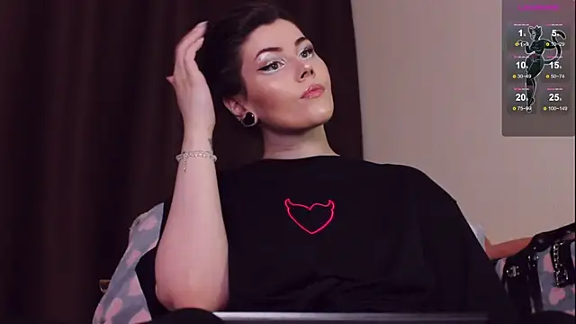 Luna Blake online show from February 12, 3:49 pm