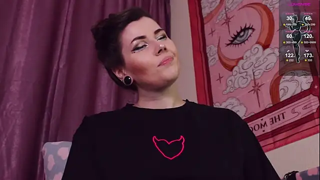 Luna Blake online show from March 12, 7:25 pm