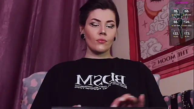 Luna Blake online show from March 1, 4:22 pm