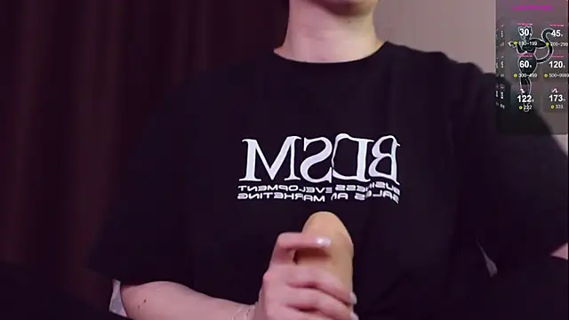 Luna Blake online show from February 13, 7:31 pm