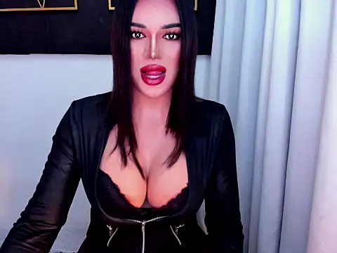Snapshot of hotstellacumxxx chatting on July 4, 10:25 pm hotstellacumxxx online show from July 4, 10:25 pm
