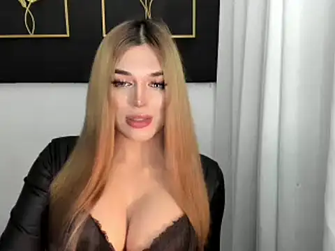 Snapshot of hotstellacumxxx chatting on March 18, 9:45 am hotstellacumxxx online show from March 18, 9:45 am
