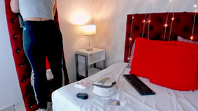 Snapshot of KarlyPrint chatting on February 3, 1:16 pm KarlyPrint online show from February 3, 1:16 pm