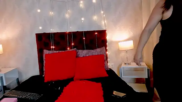 Snapshot of KarlyPrint chatting on February 11, 3:12 pm KarlyPrint online show from February 11, 3:12 pm