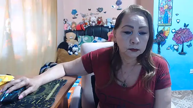 Snapshot of milfeddy_ chatting on June 18, 6:57 pm milfeddy online show from June 18, 6:57 pm