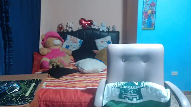Snapshot of milfeddy_ chatting on March 7, 12:26 am milfeddy online show from March 7, 12:26 am
