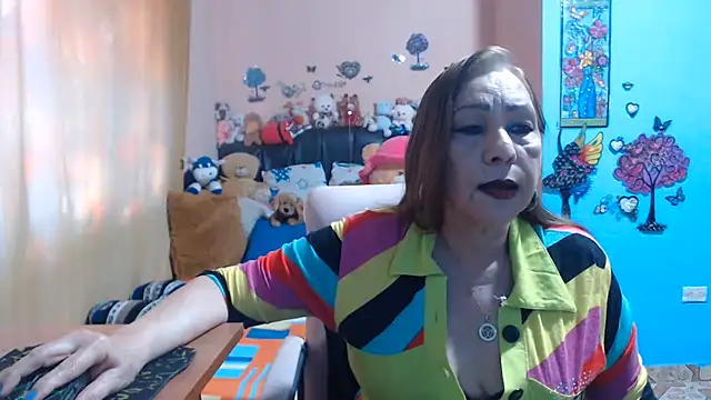 Snapshot of milfeddy_ chatting on July 4, 7:18 pm milfeddy online show from July 4, 7:18 pm