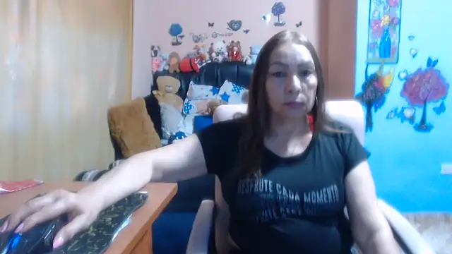 Snapshot of milfeddy_ chatting on July 16, 9:34 pm milfeddy online show from July 16, 9:34 pm