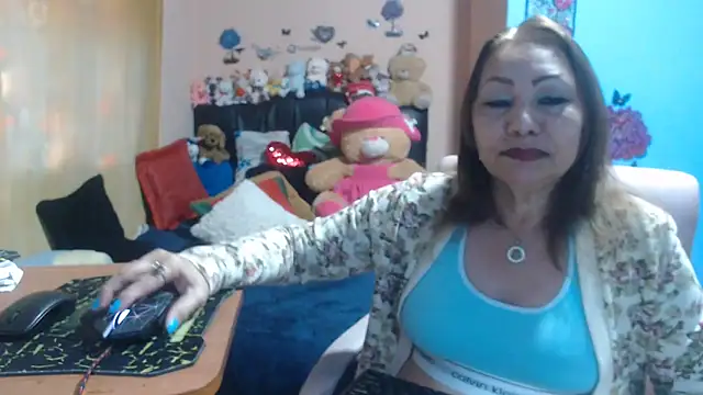 Snapshot of milfeddy_ chatting on October 6, 8:20 pm milfeddy online show from October 6, 8:20 pm