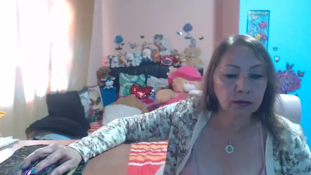 Snapshot of milfeddy_ chatting on November 7, 12:10 pm milfeddy online show from November 7, 12:10 pm