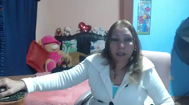 Snapshot of milfeddy_ chatting on February 19, 12:25 am milfeddy online show from February 19, 12:25 am
