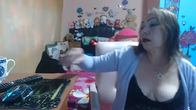 Snapshot of milfeddy_ chatting on November 27, 8:20 pm milfeddy online show from November 27, 8:20 pm