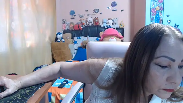 Snapshot of milfeddy_ chatting on July 10, 8:09 pm milfeddy online show from July 10, 8:09 pm