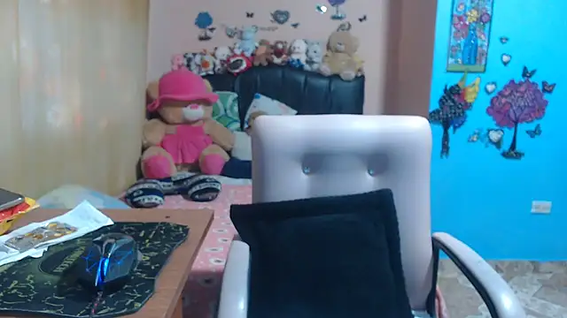 milfeddy  online show from April 4, 11:50 am